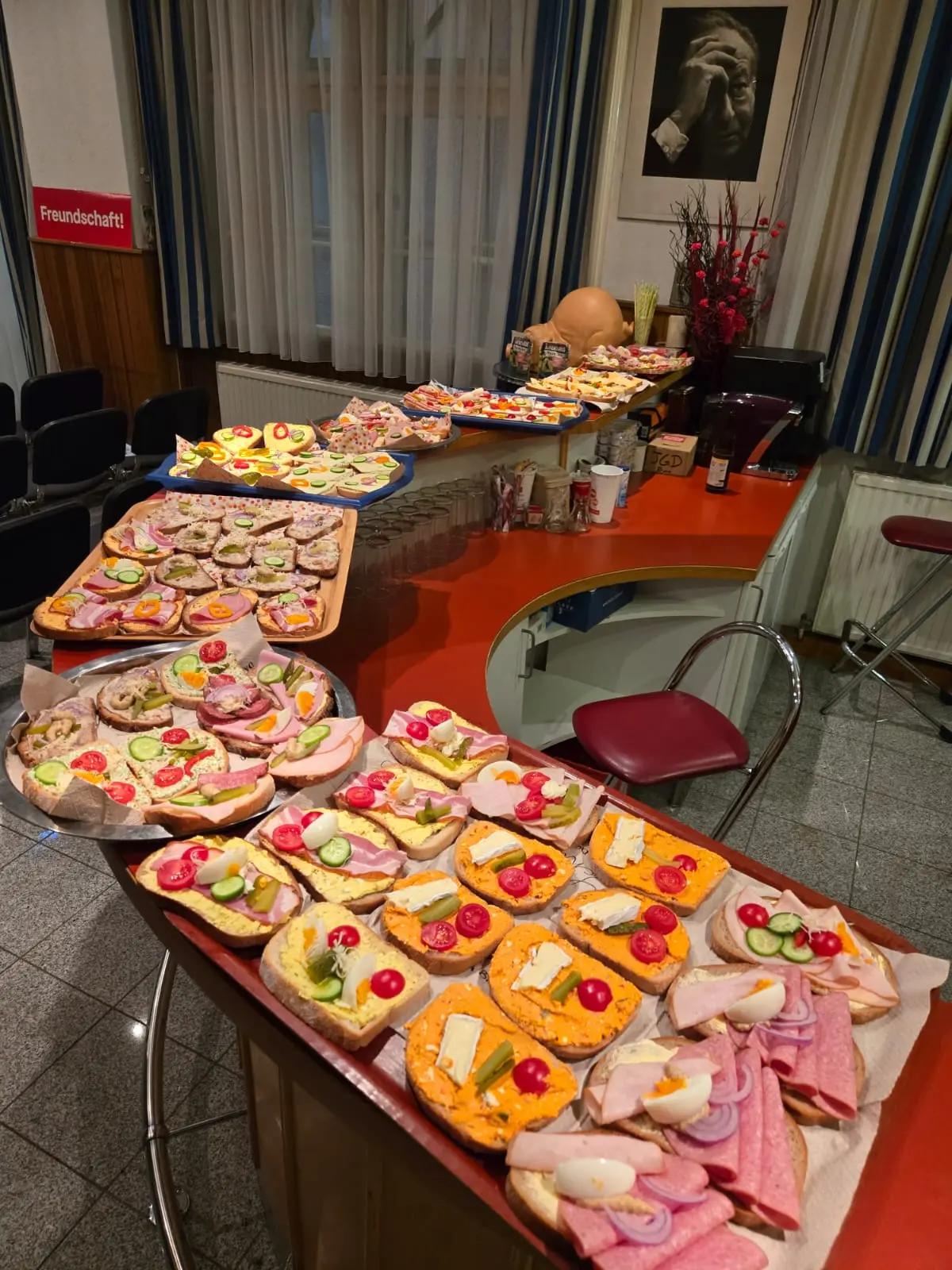 Liebevoll vorbereitetes Buffet für die Gäste